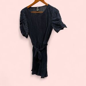 DKNY dark navy puff sleeve lightweight crinkle pleat ribbed swing dress midi